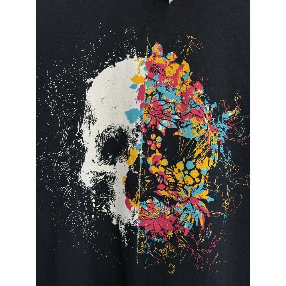 NEW Robert Graham Split Skull Mens Size S T-shirt Pullover Sweatshirt $148 - Picture 6 of 10
